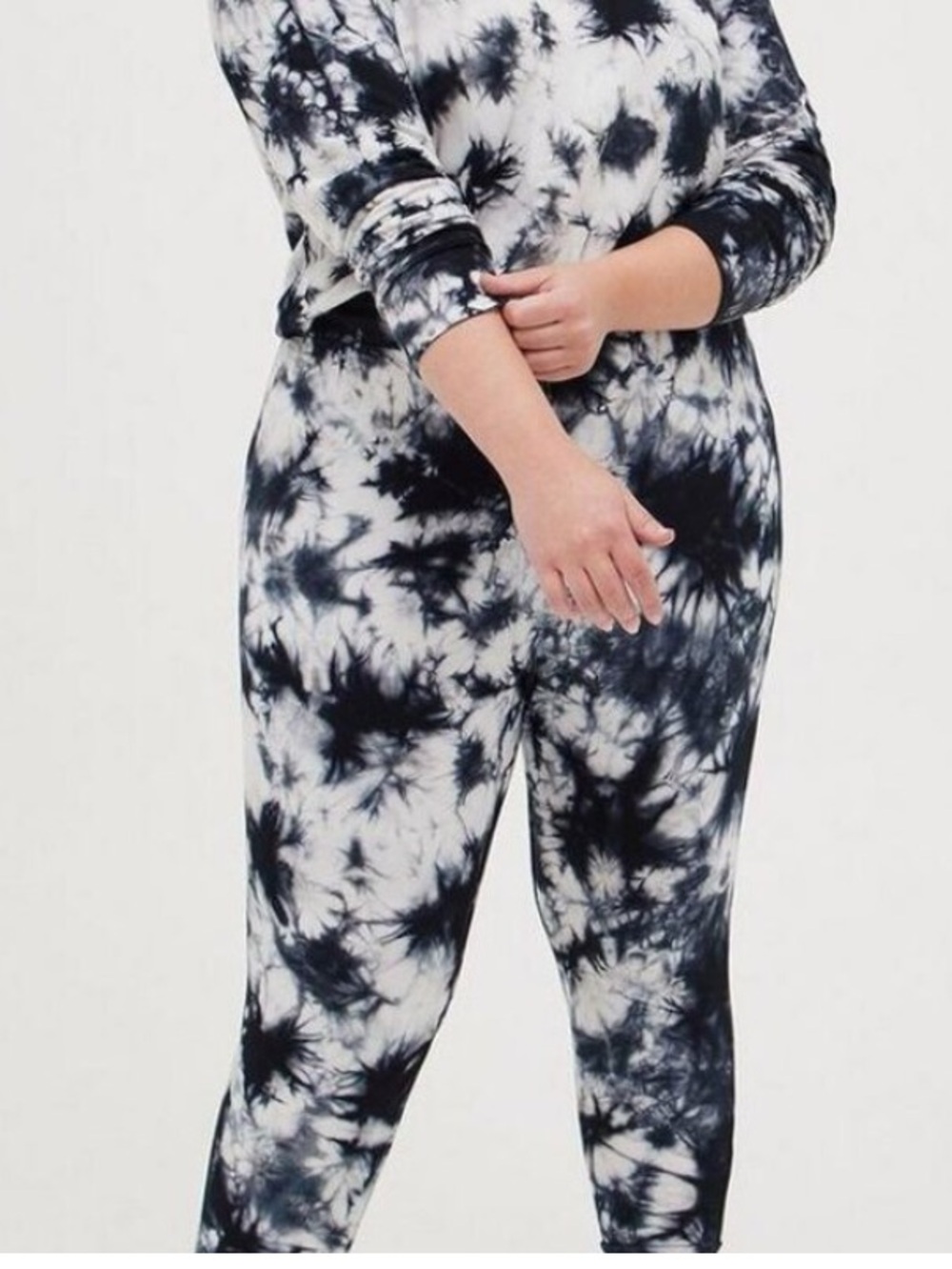 Torrid 1 Tie-Dye Black/ blue & White Joggers like new